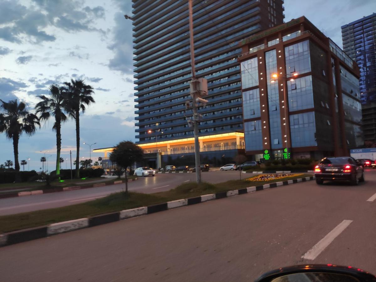 Апартамент Студия Панорамный Возле Моря Batumi Exterior foto